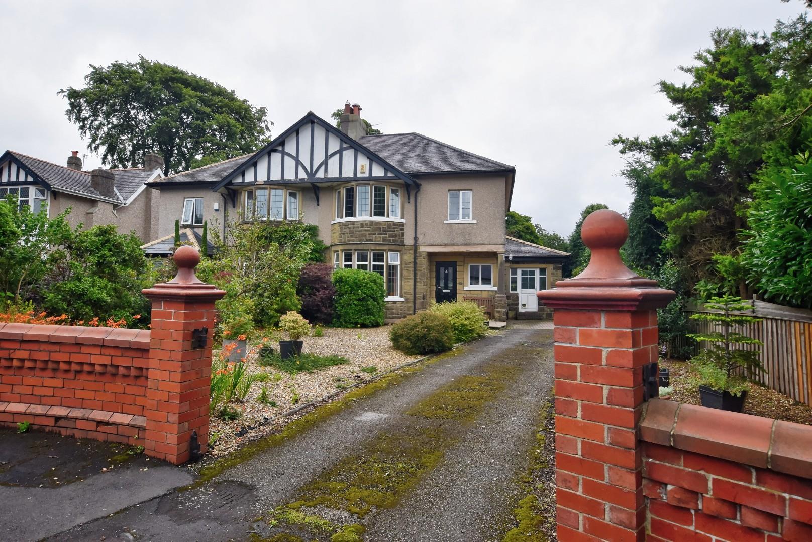 3 bedroom Semi-Detached Under Offer