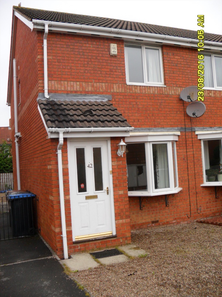 2 bedroom Semi-Detached Under Offer