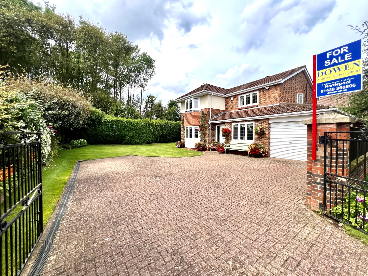 4 bedroom Detached For Sale