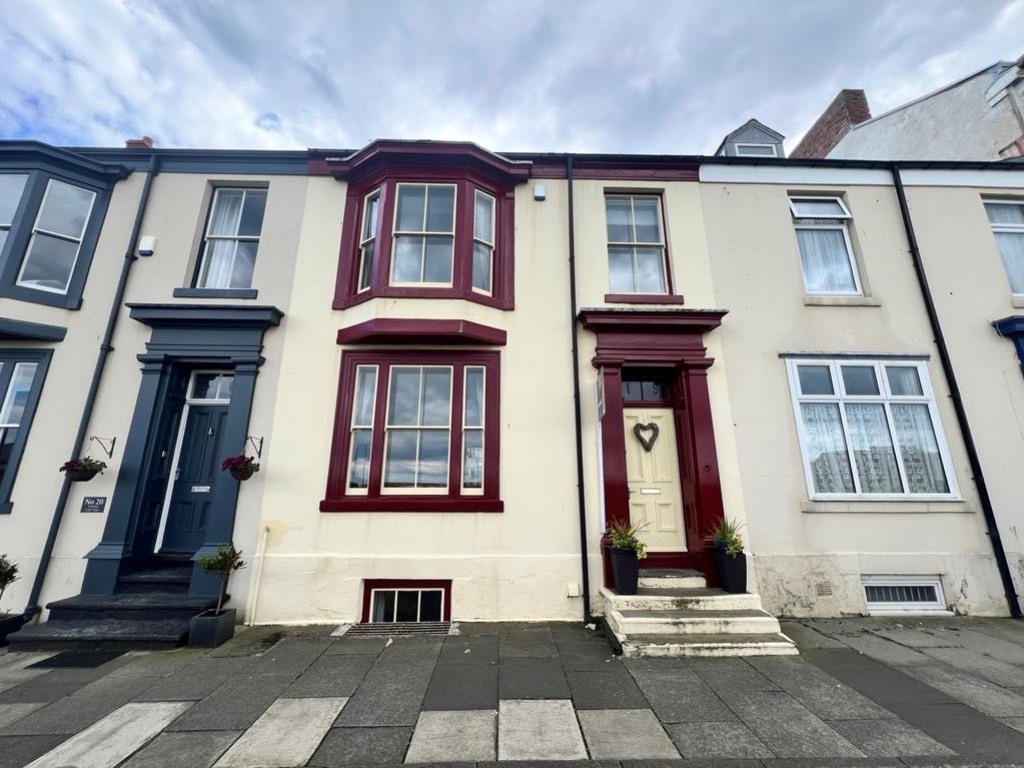 4 bedroom Terraced For Sale