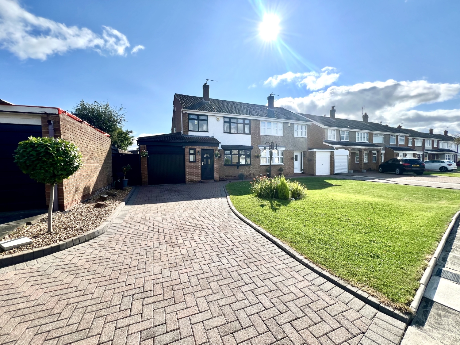 3 bedroom Semi-Detached For Sale