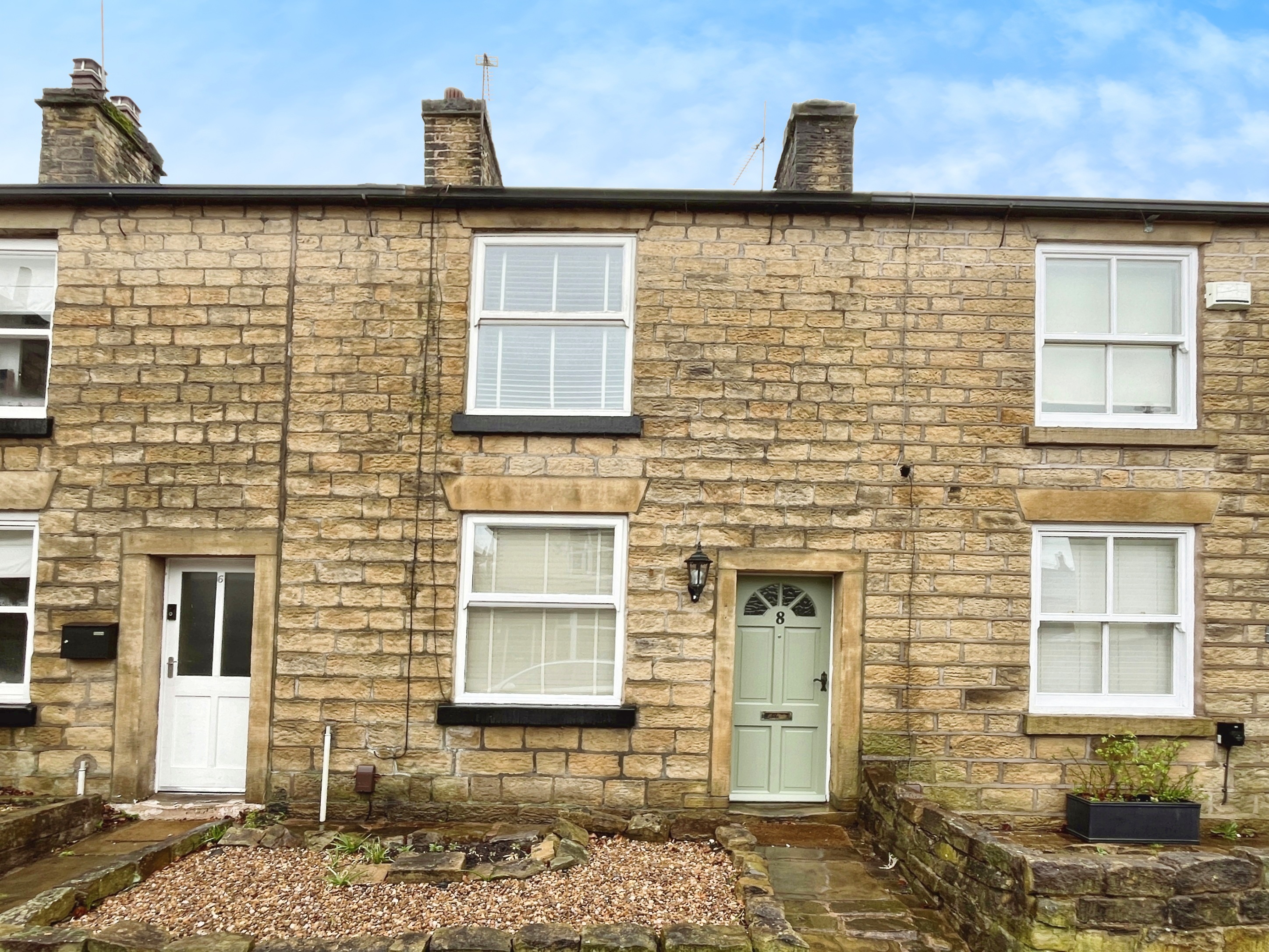 2 bedroom Cottage SSTC