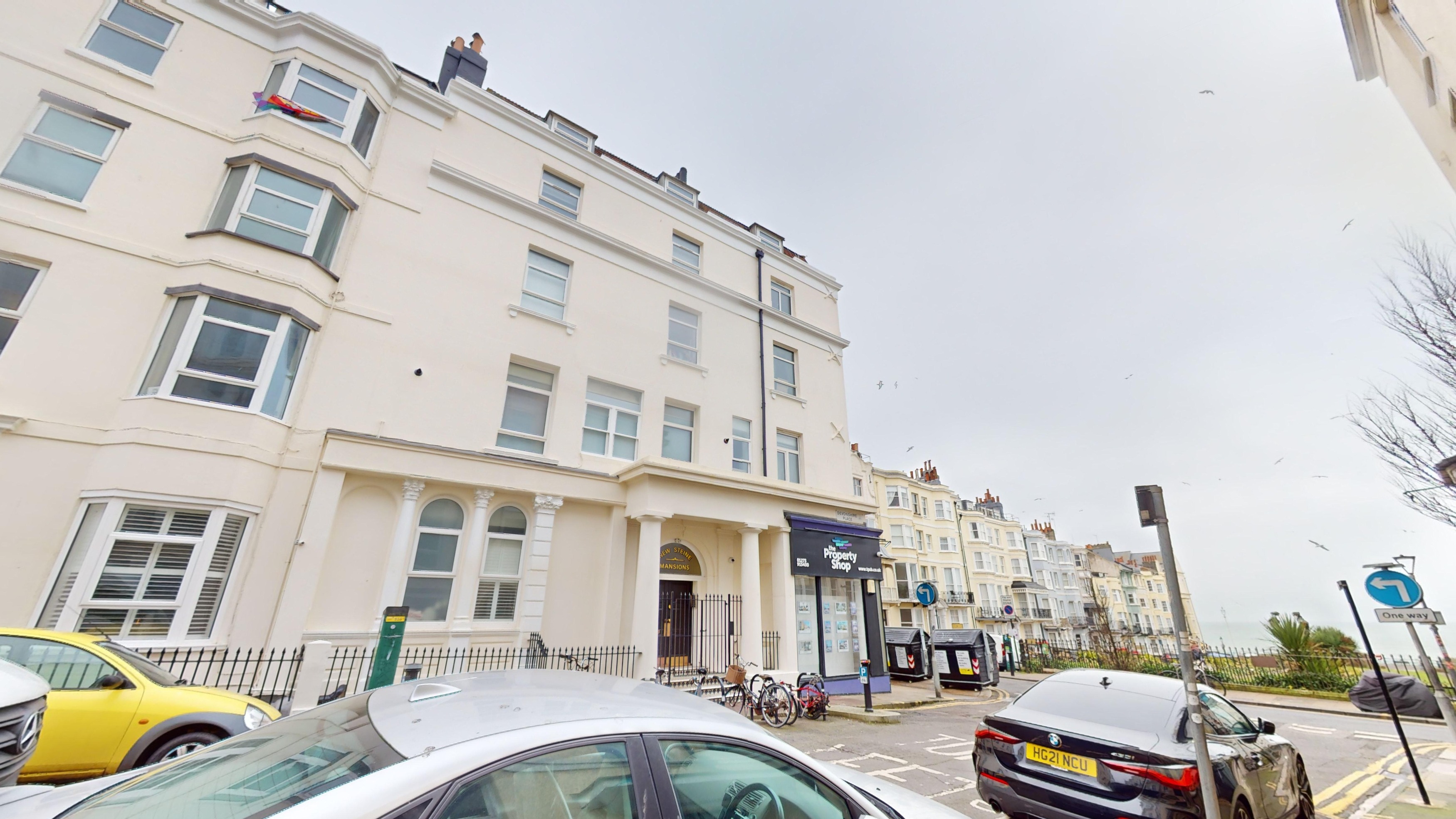 1 bedroom Apartment For Sale