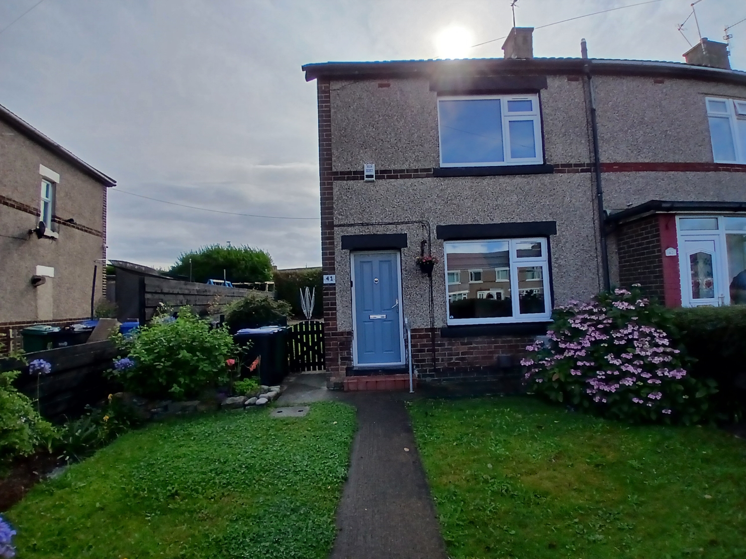 2 bedroom Terraced For Sale