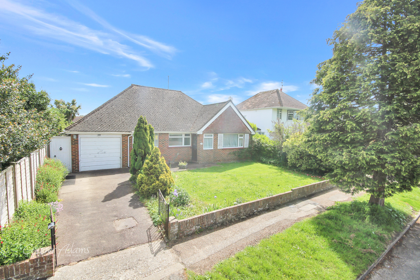 3 bedroom Detached House SSTC