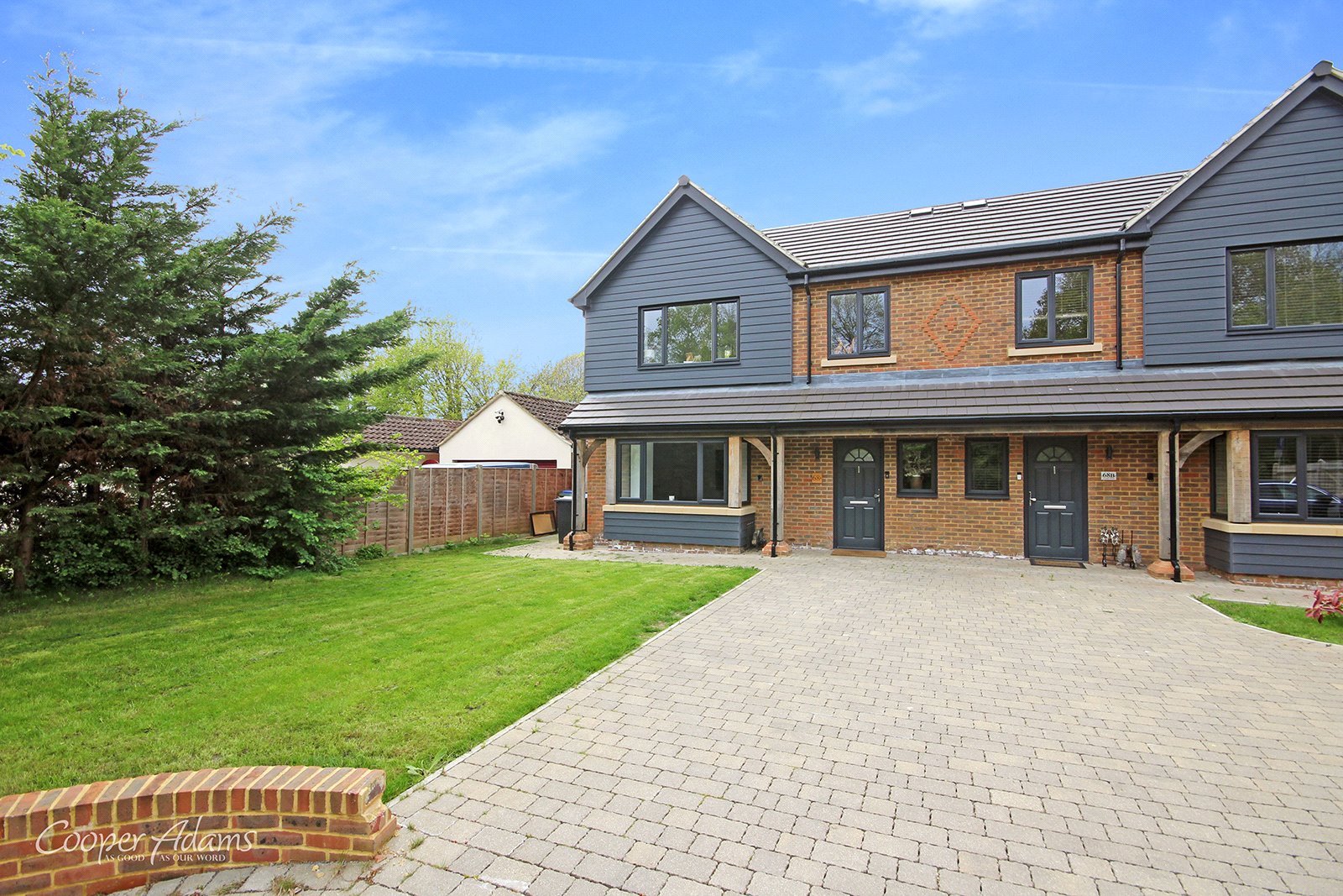 4 bedroom Semi-Detached House SSTC