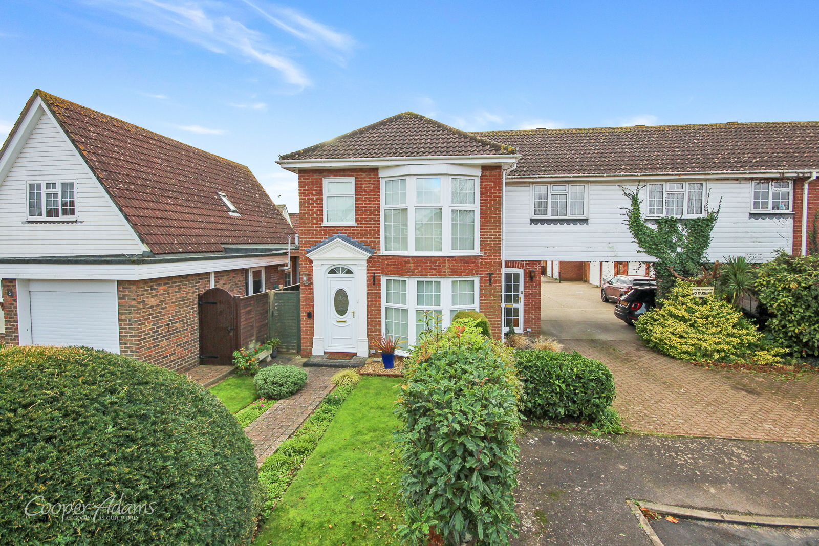 3 bedroom Semi-Detached House SSTC