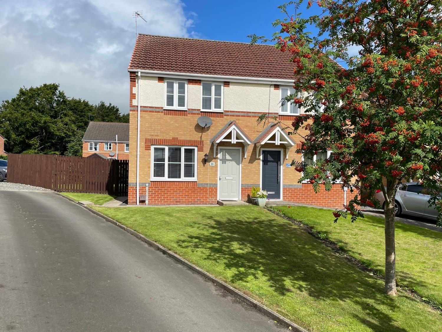 3 bedroom Semi-Detached For Sale