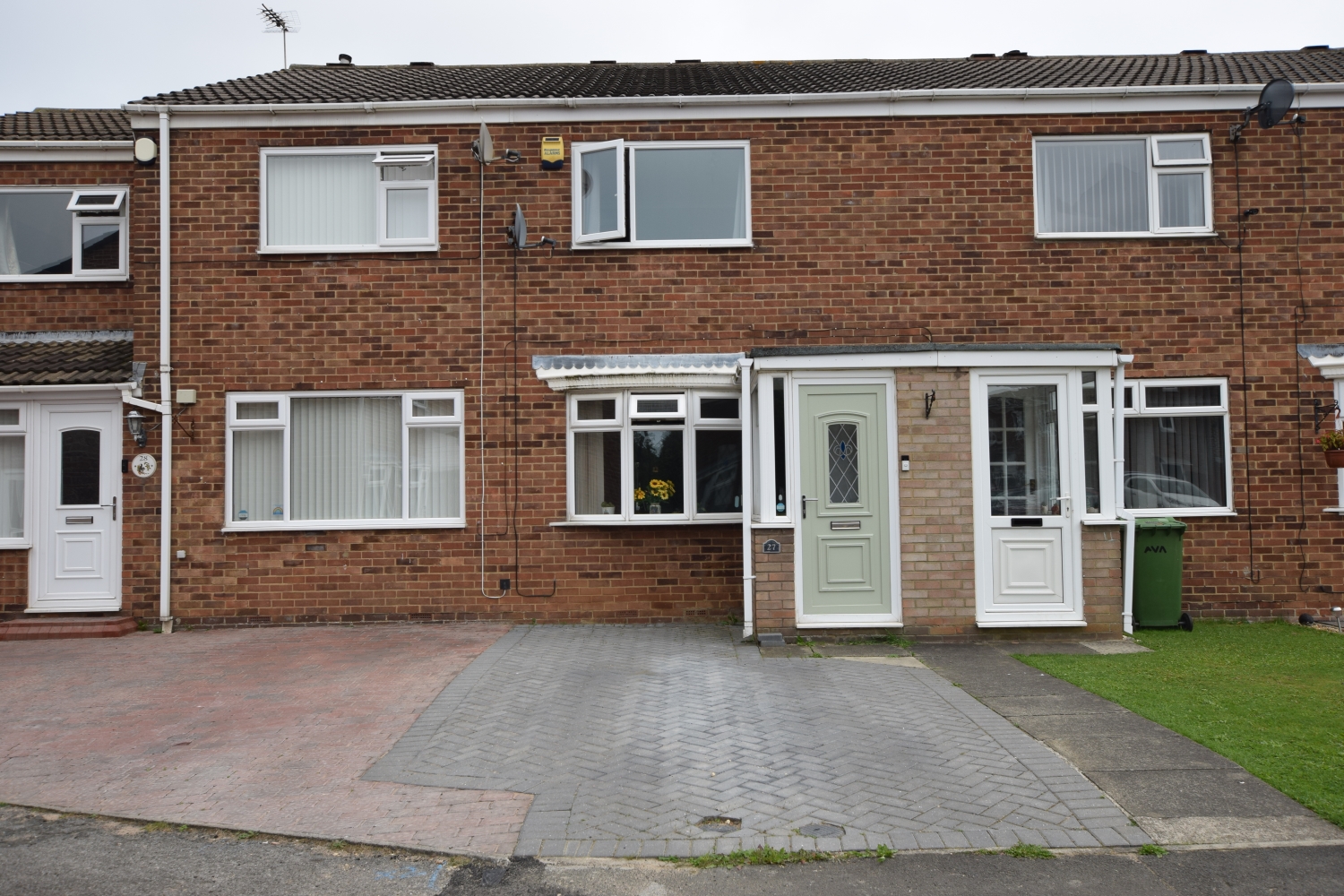 2 bedroom Terraced For Sale