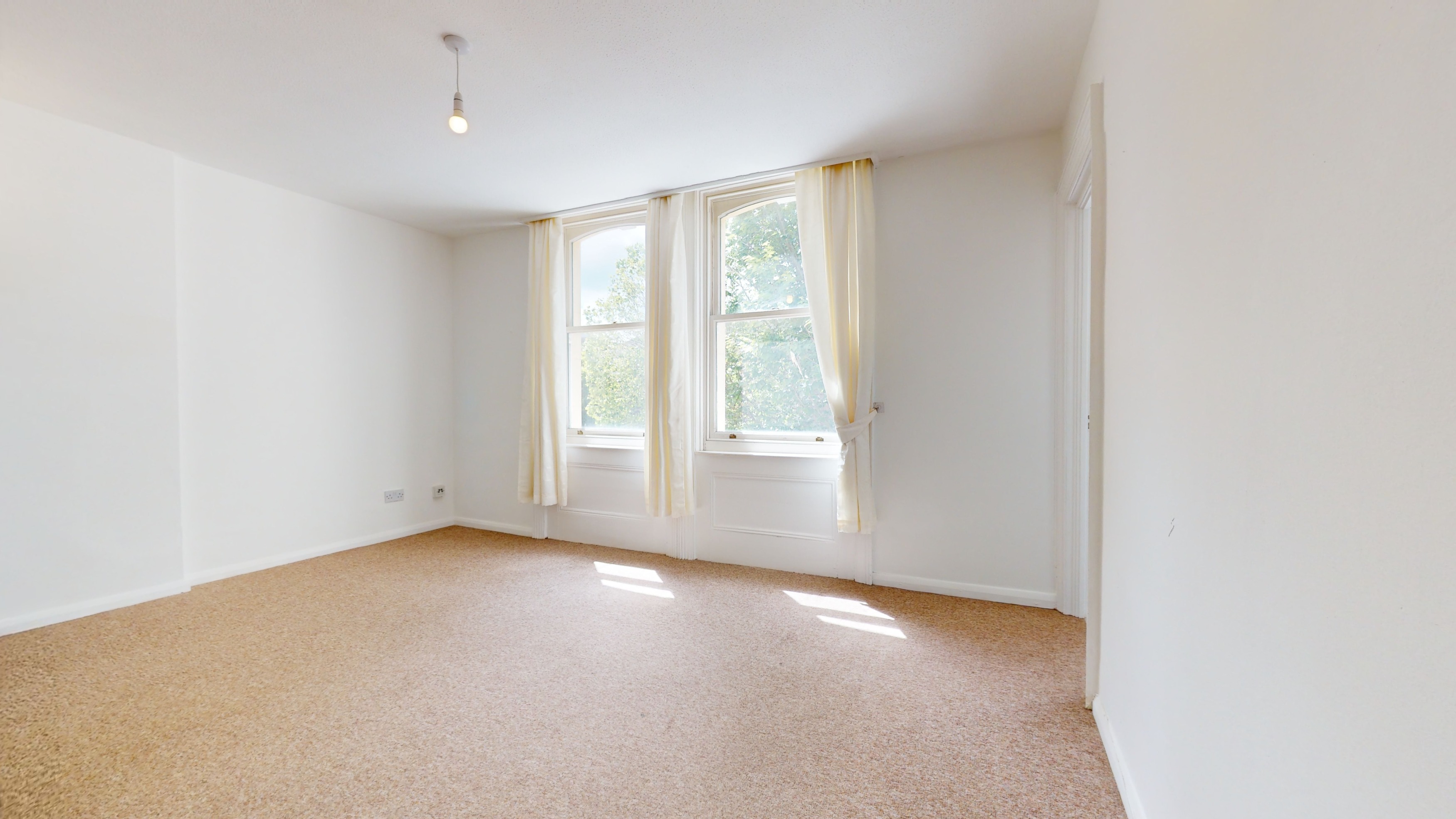 2 bedroom Apartment Let agreed