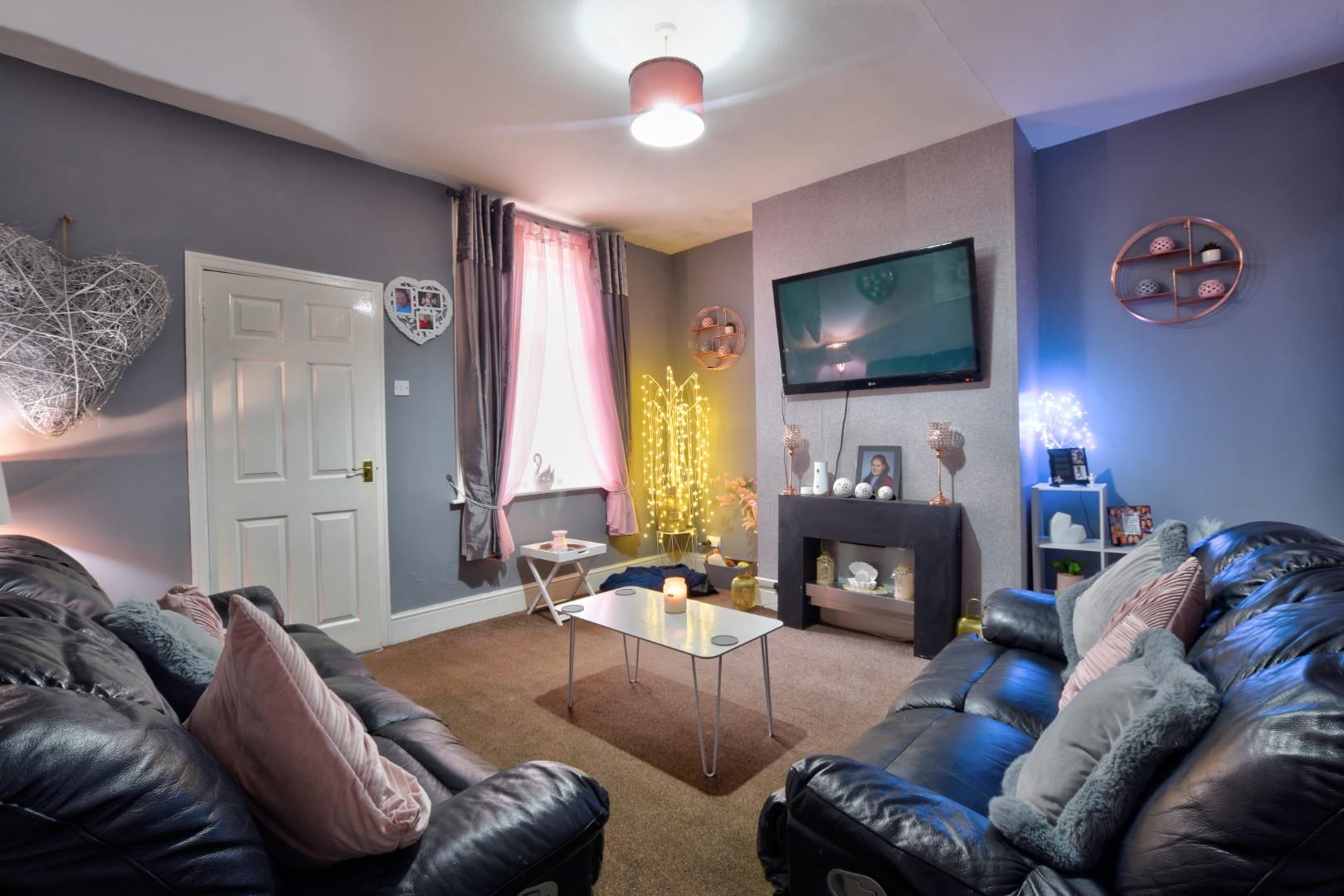 2 bedroom Terraced SSTC