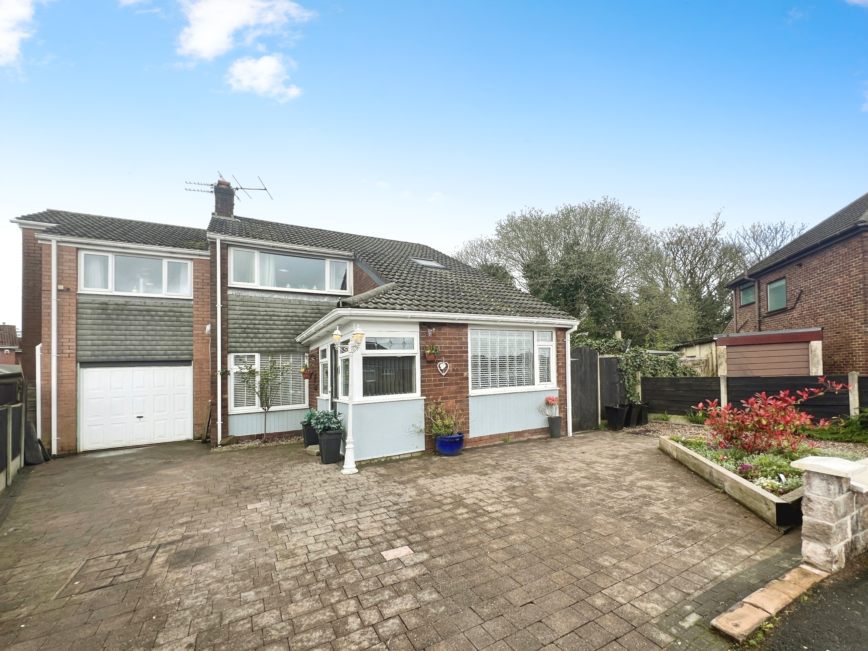 4 bedroom House For Sale