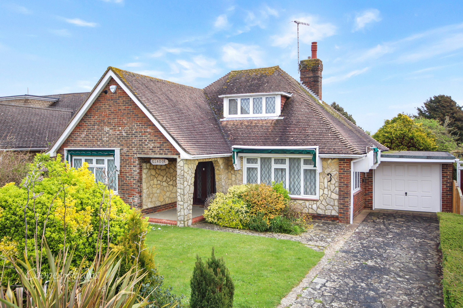 3 bedroom Detached House SSTC