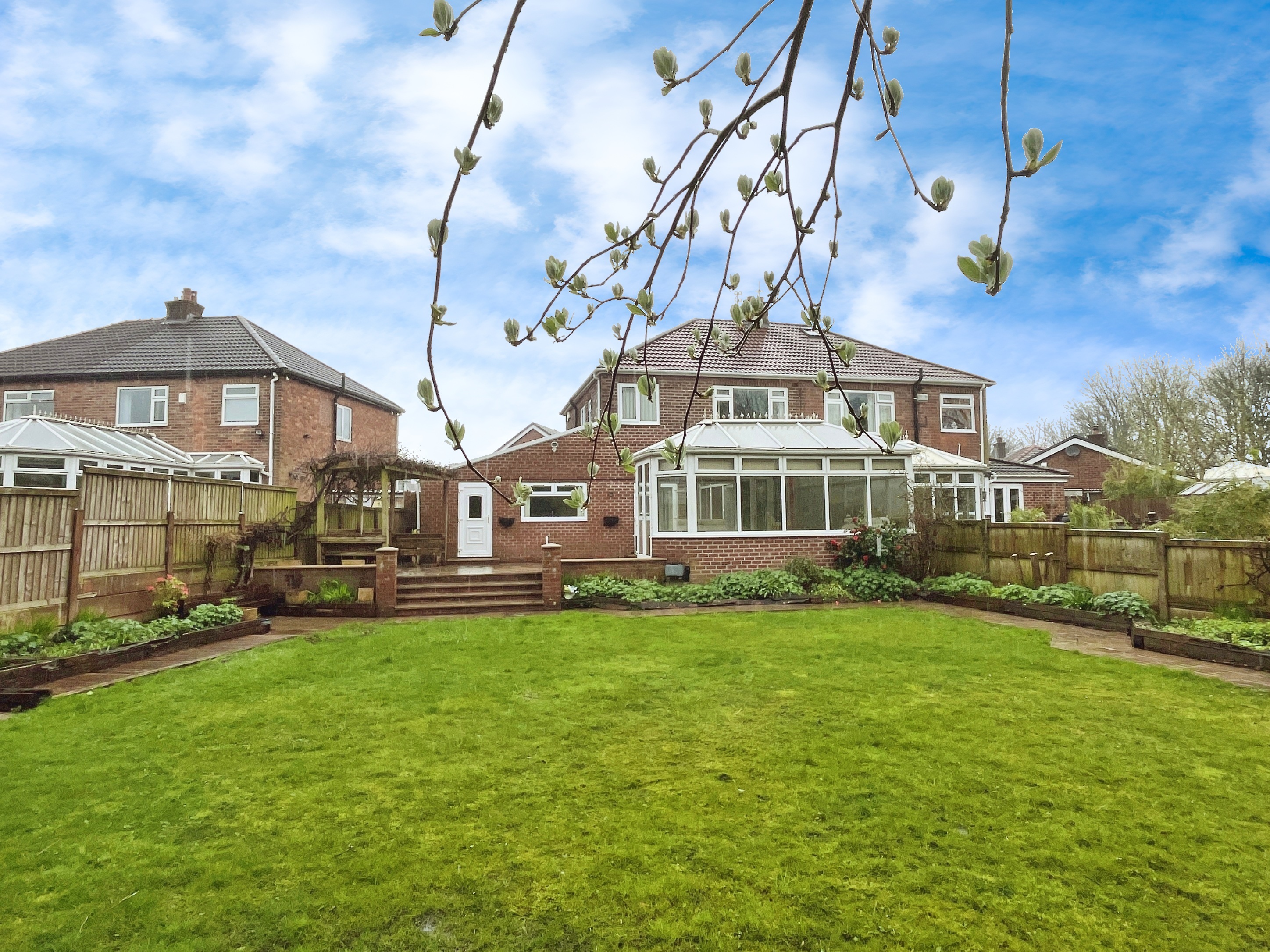 3 bedroom House For Sale