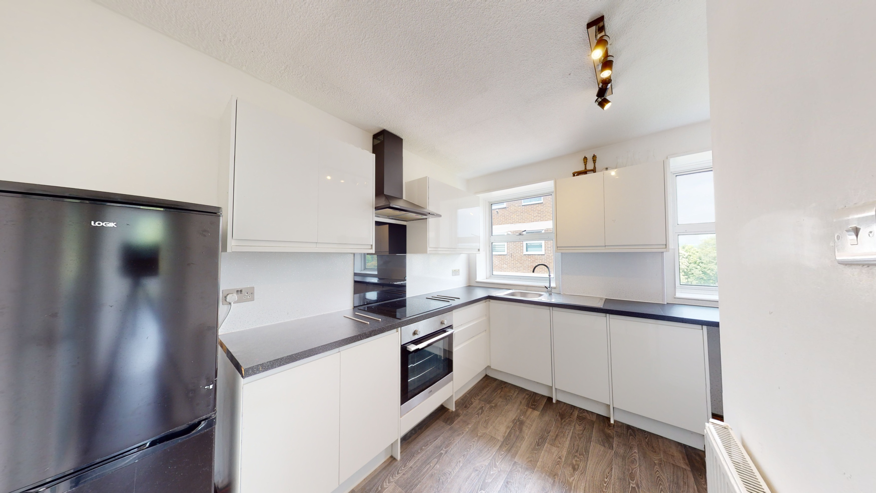 2 bedroom Apartment Let agreed