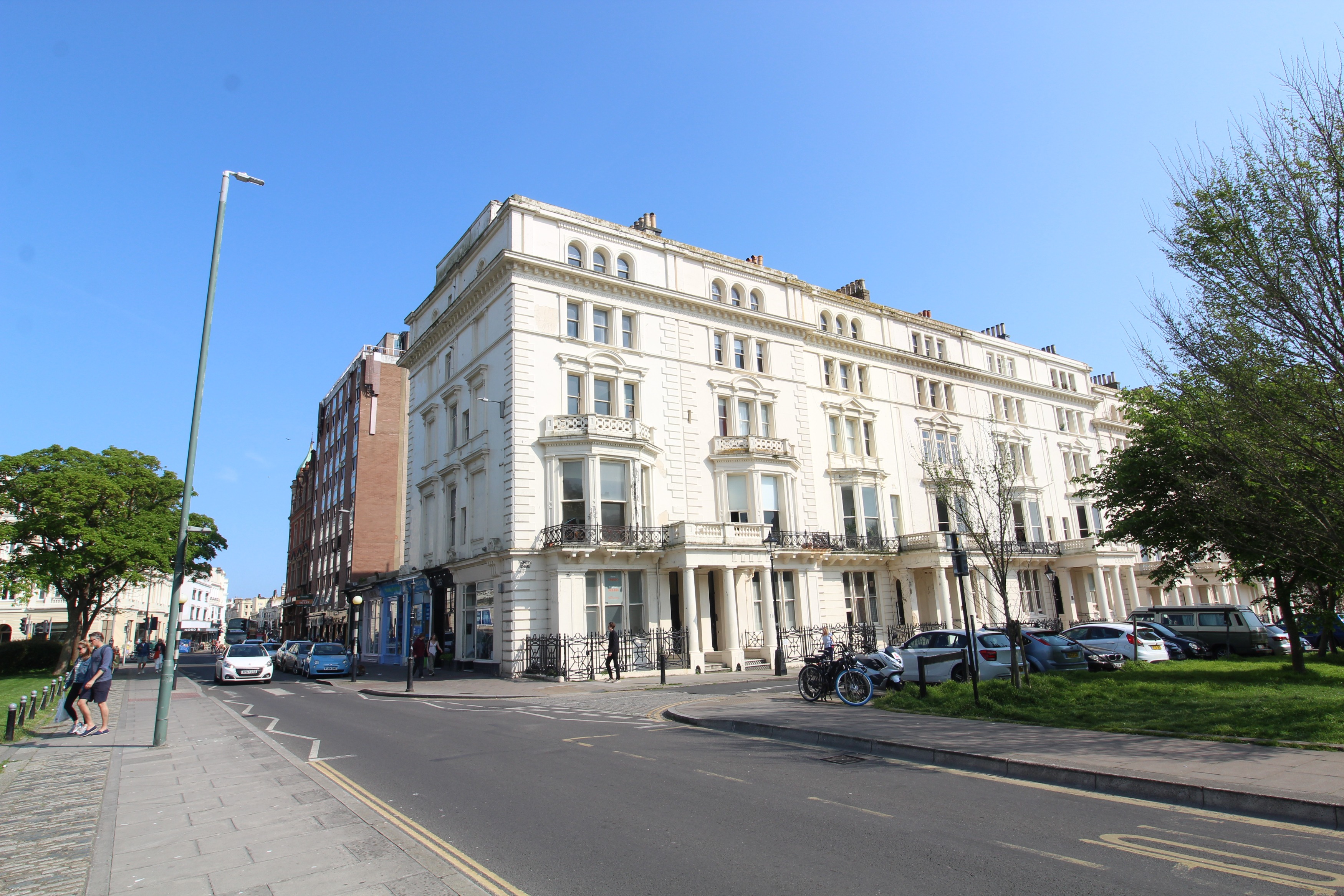  Apartment To Let