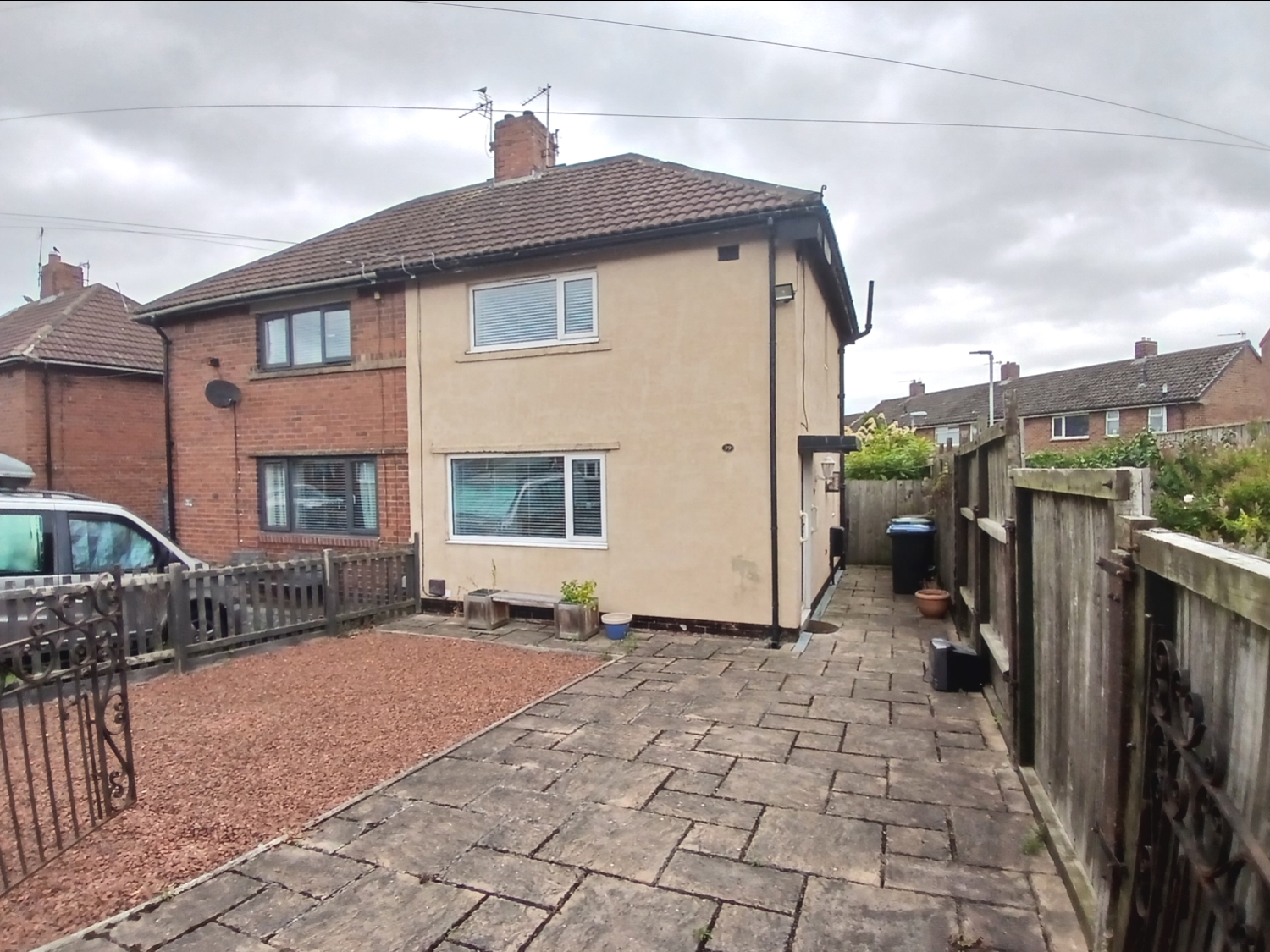 2 bedroom Semi-Detached Under Offer