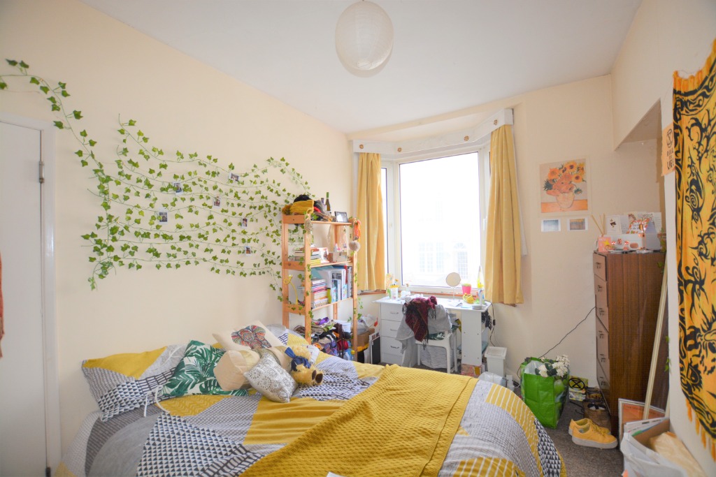 6 bedroom Terraced House To Let