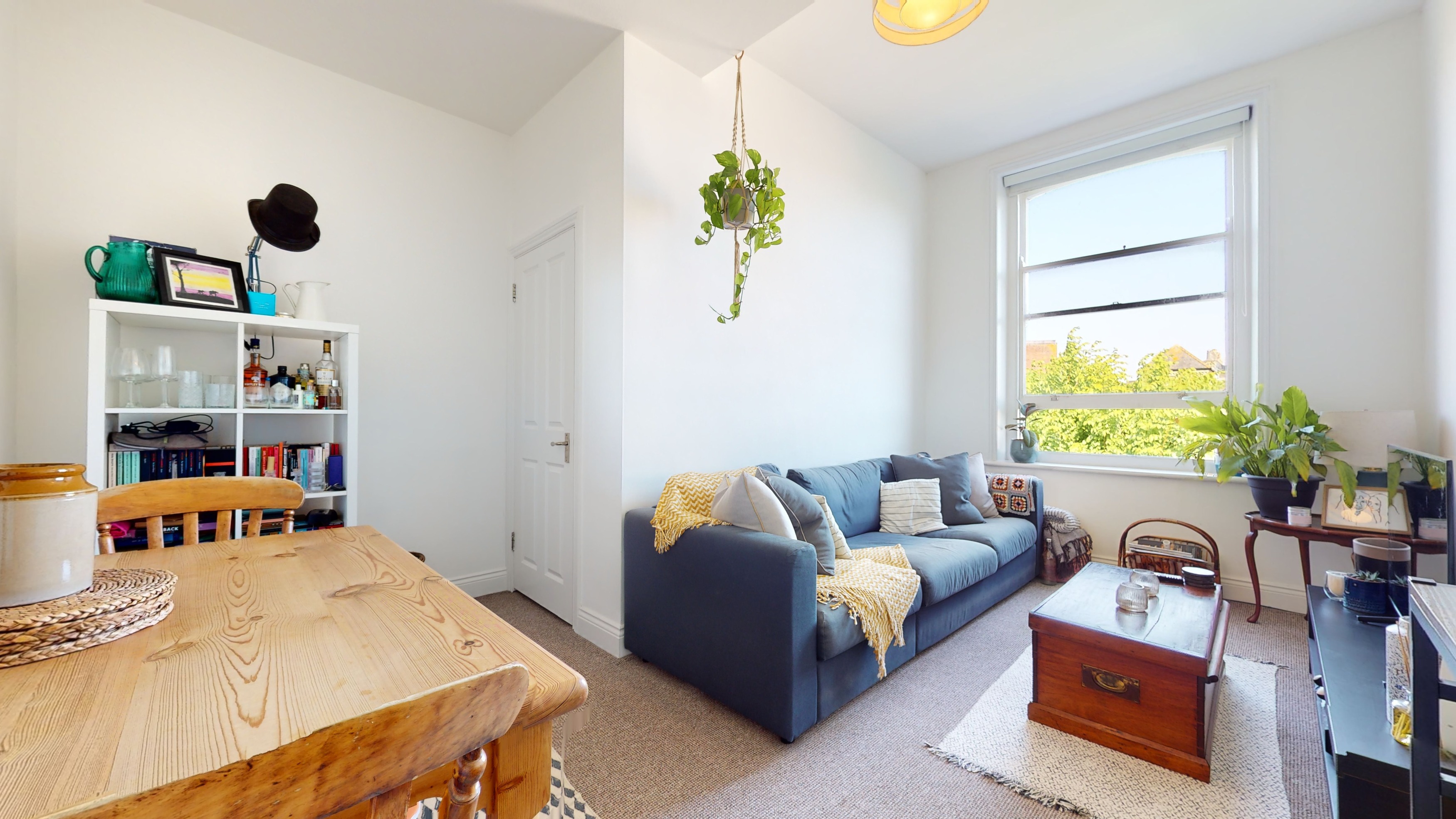 1 bedroom Apartment To Let