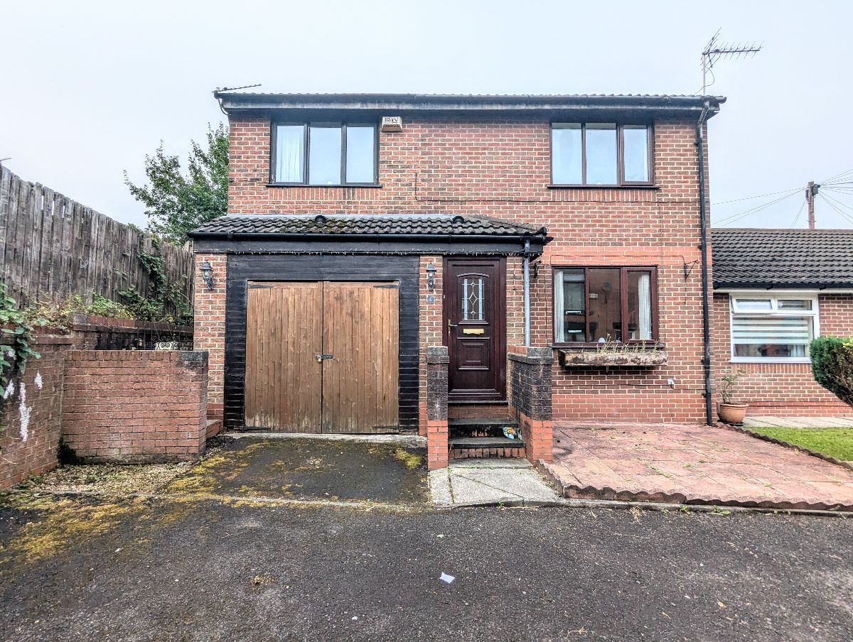 3 bedroom Semi-Detached For Sale