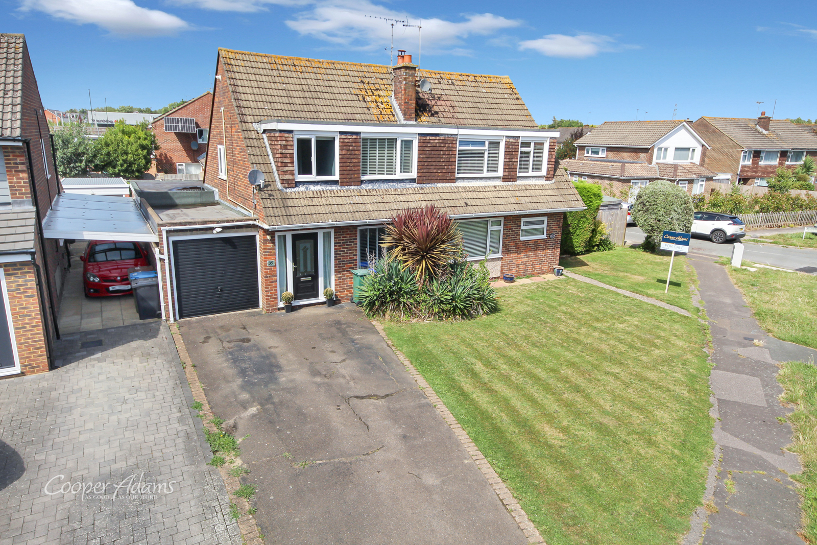3 bedroom Semi-Detached House SSTC