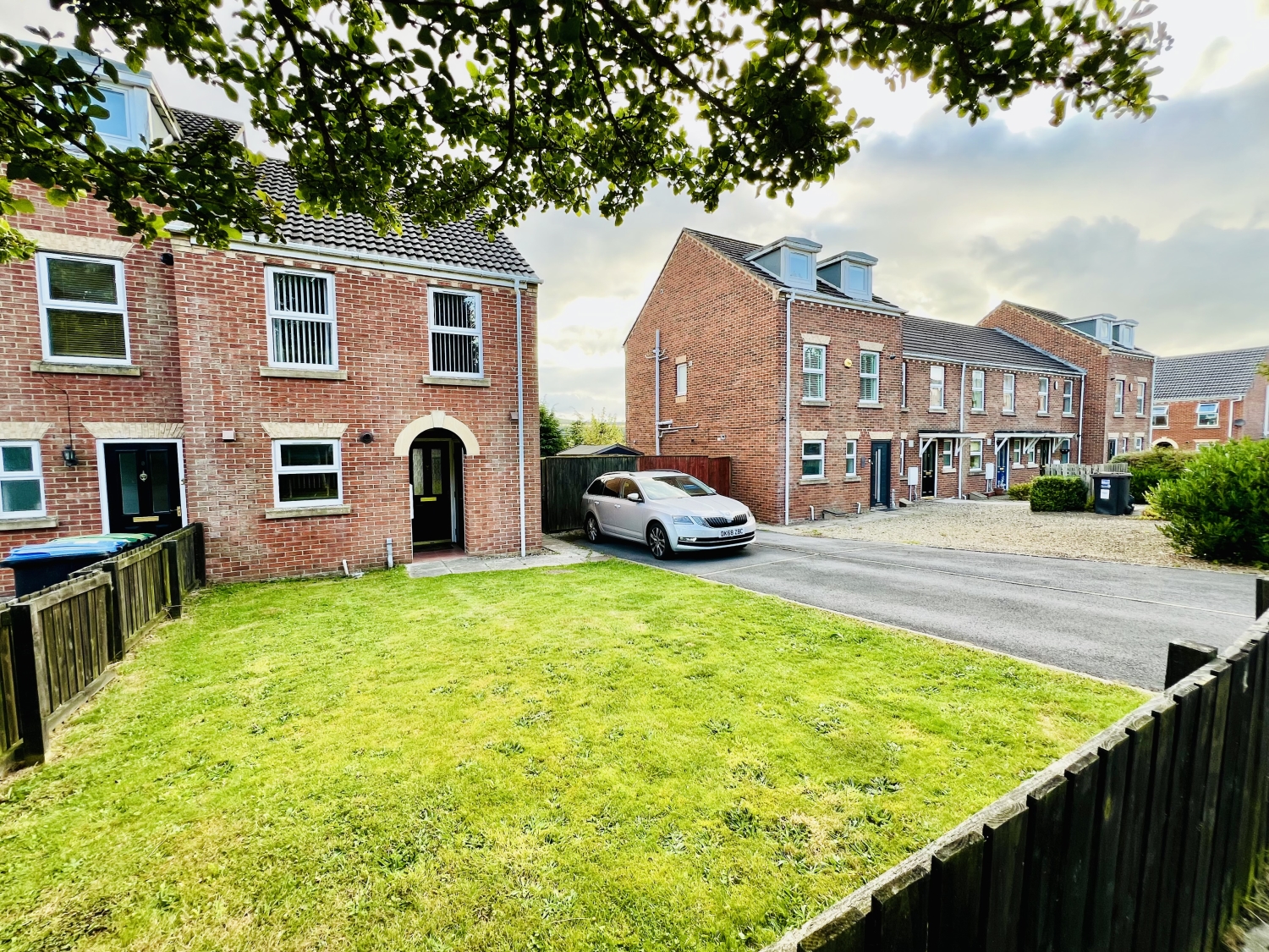 3 bedroom Terraced House Under Offer
