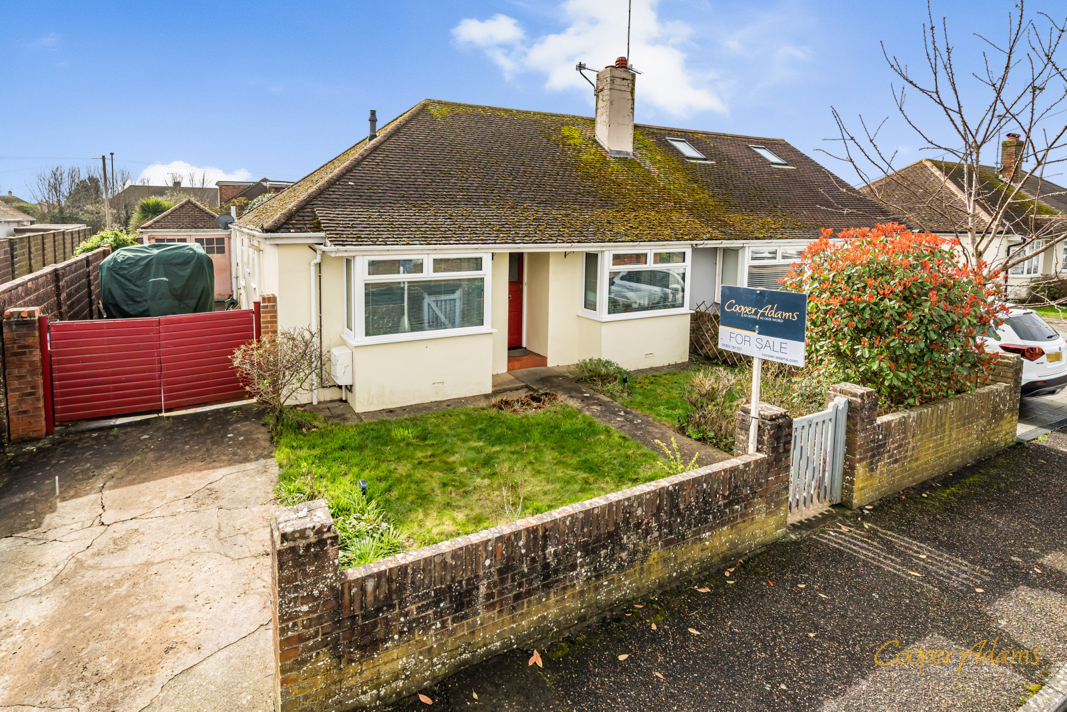 3 bedroom Semi-Detached House SSTC