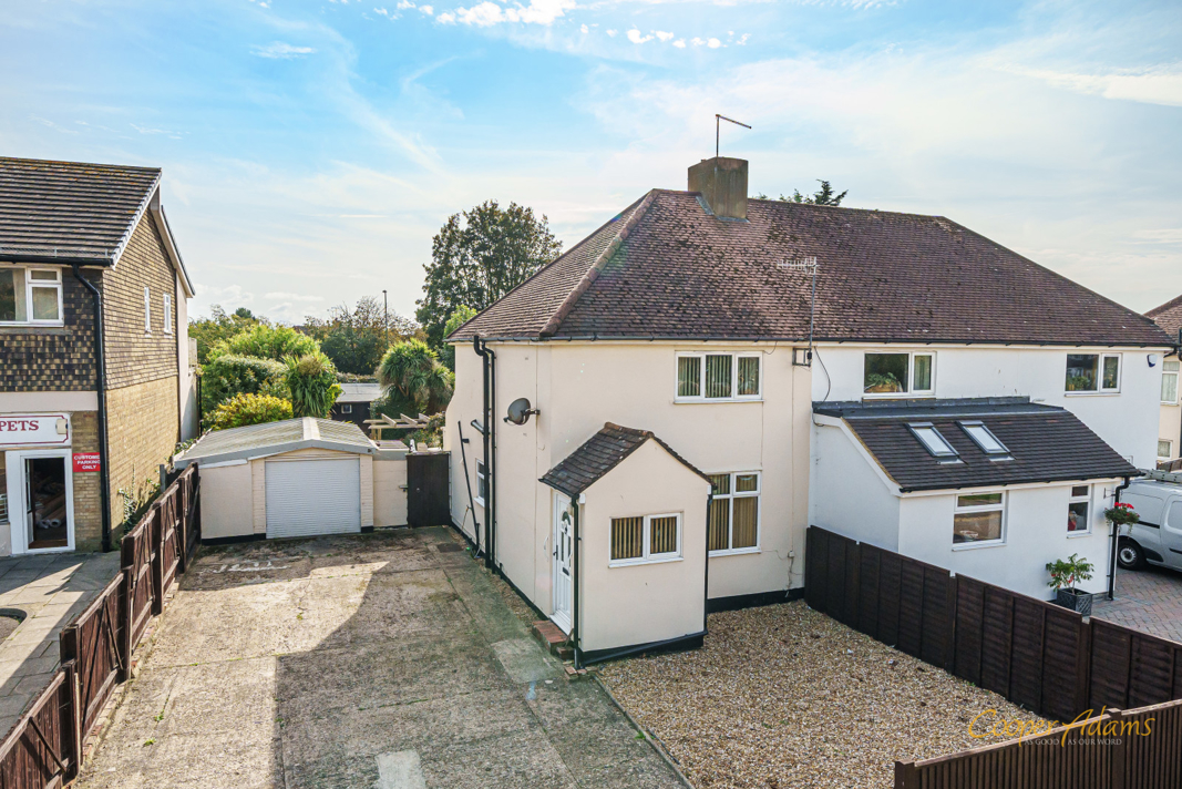 2 bedroom Semi-Detached House Sold