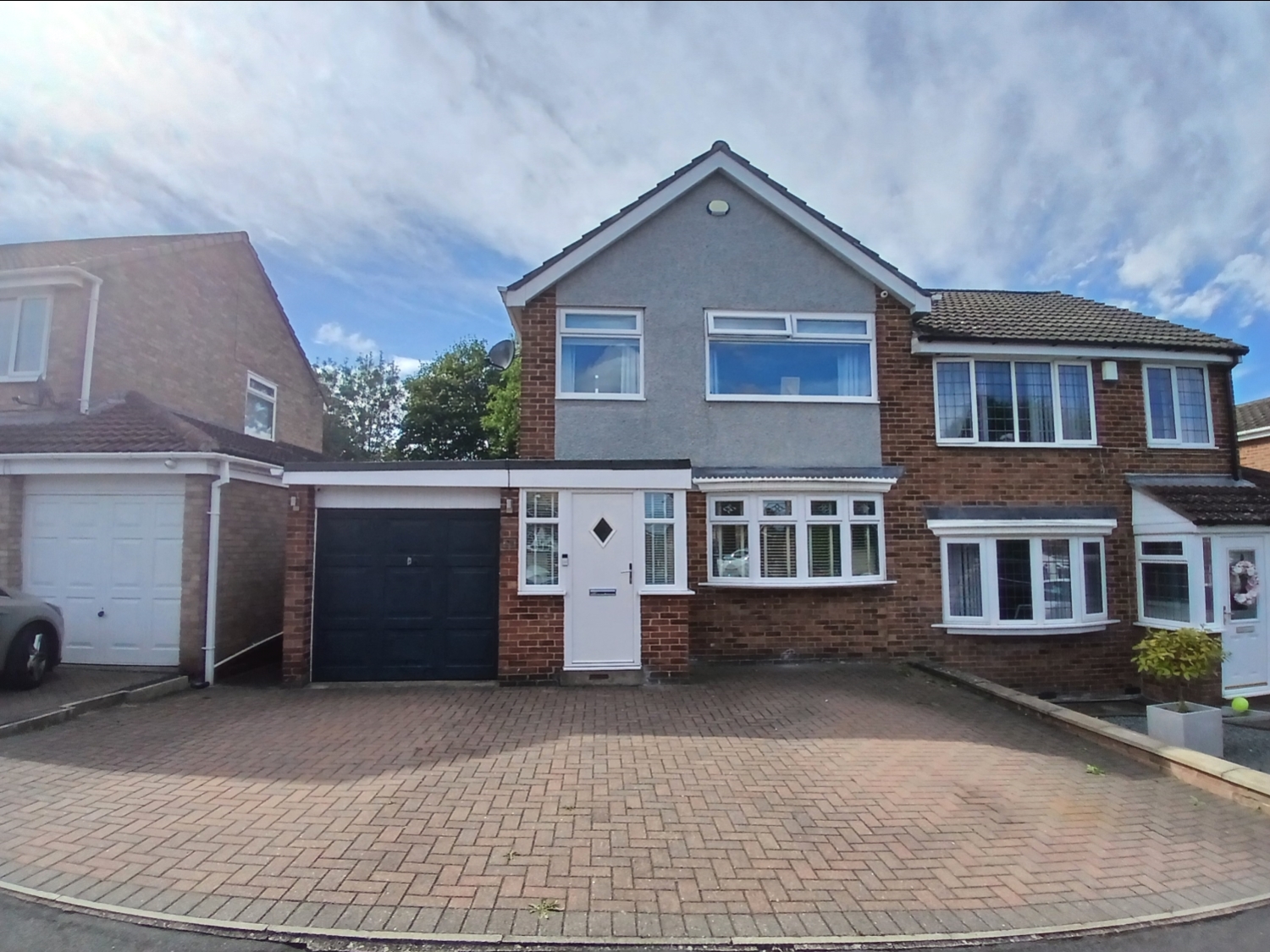 3 bedroom Semi-Detached For Sale