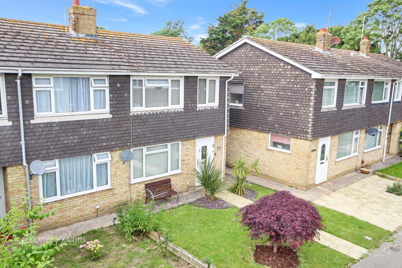 2 bedroom Semi-Detached House Sold