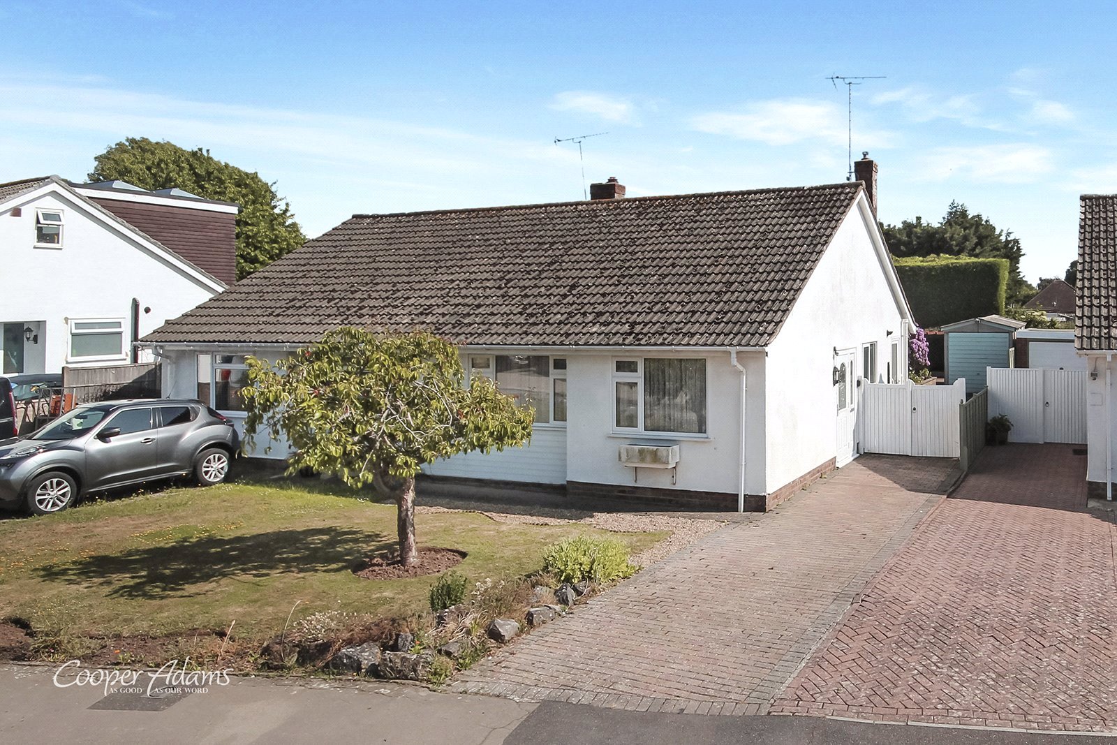 2 bedroom Semi-Detached House Sold