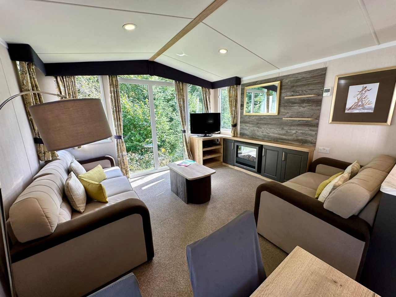 3 bedroom Static Home For Sale