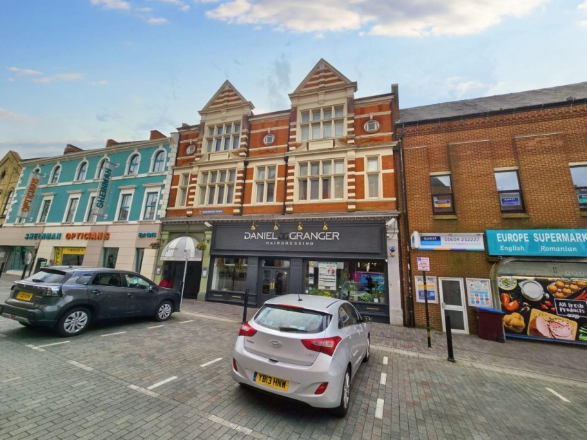 1 bedroom Apartment For Sale