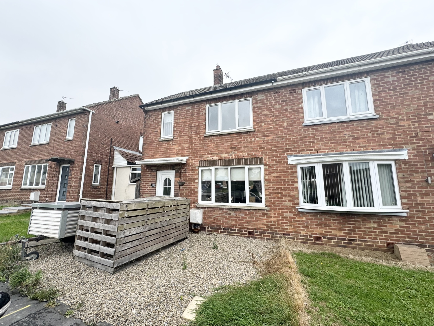 2 bedroom Semi-Detached For Sale
