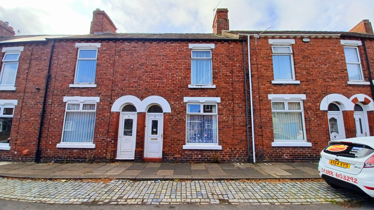 2 bedroom Terraced For Sale