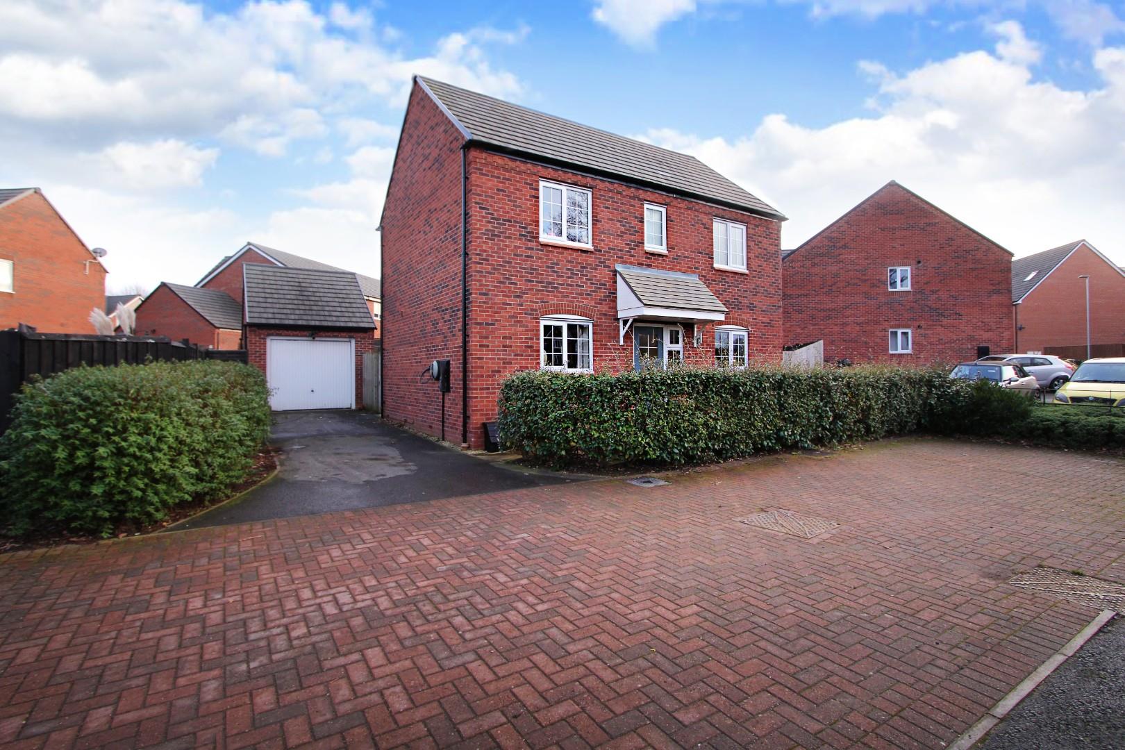 3 bedroom Detached House For Sale