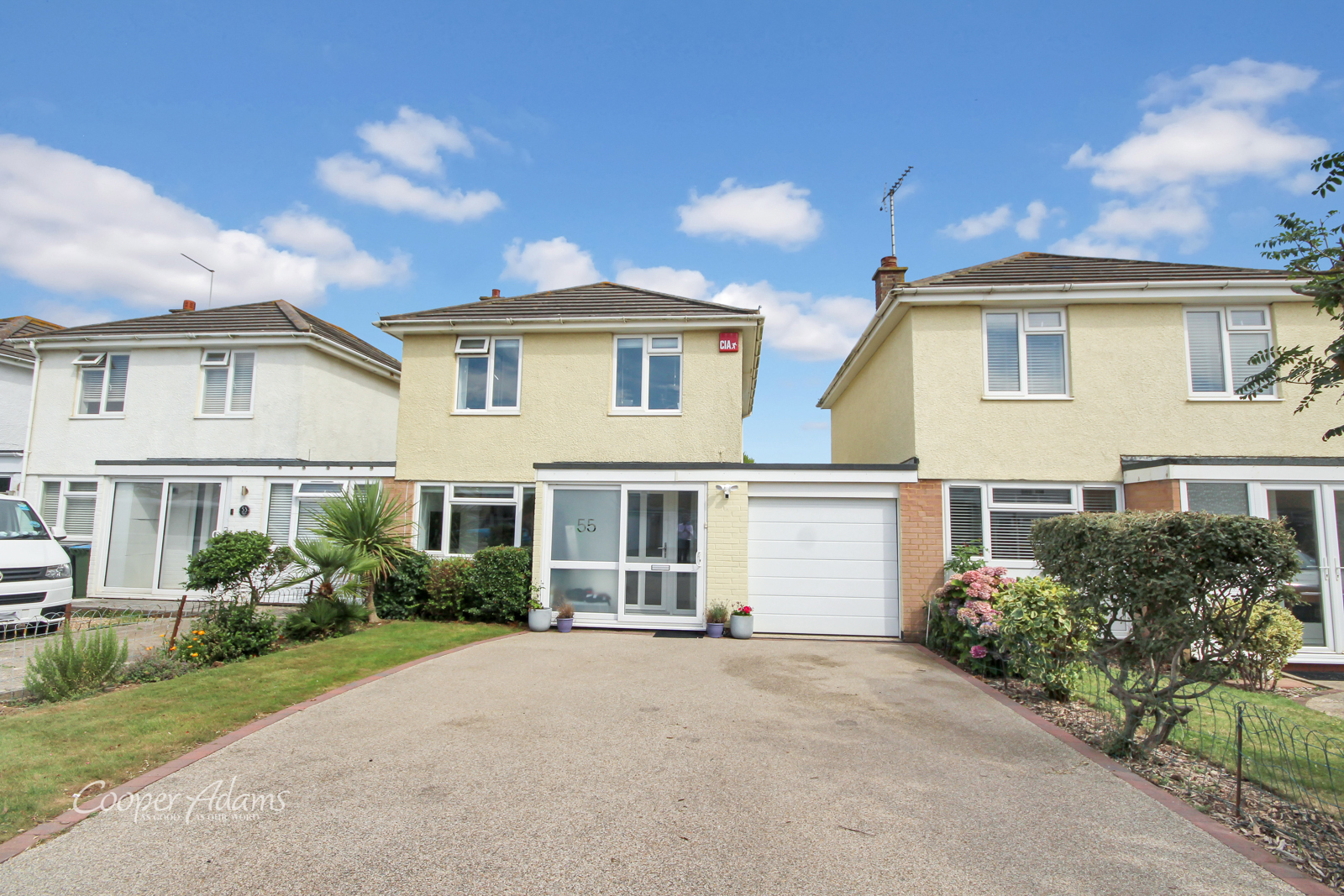 3 bedroom Detached House SSTC