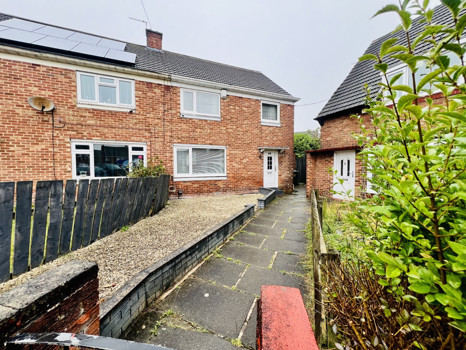 3 bedroom Semi-Detached For Sale