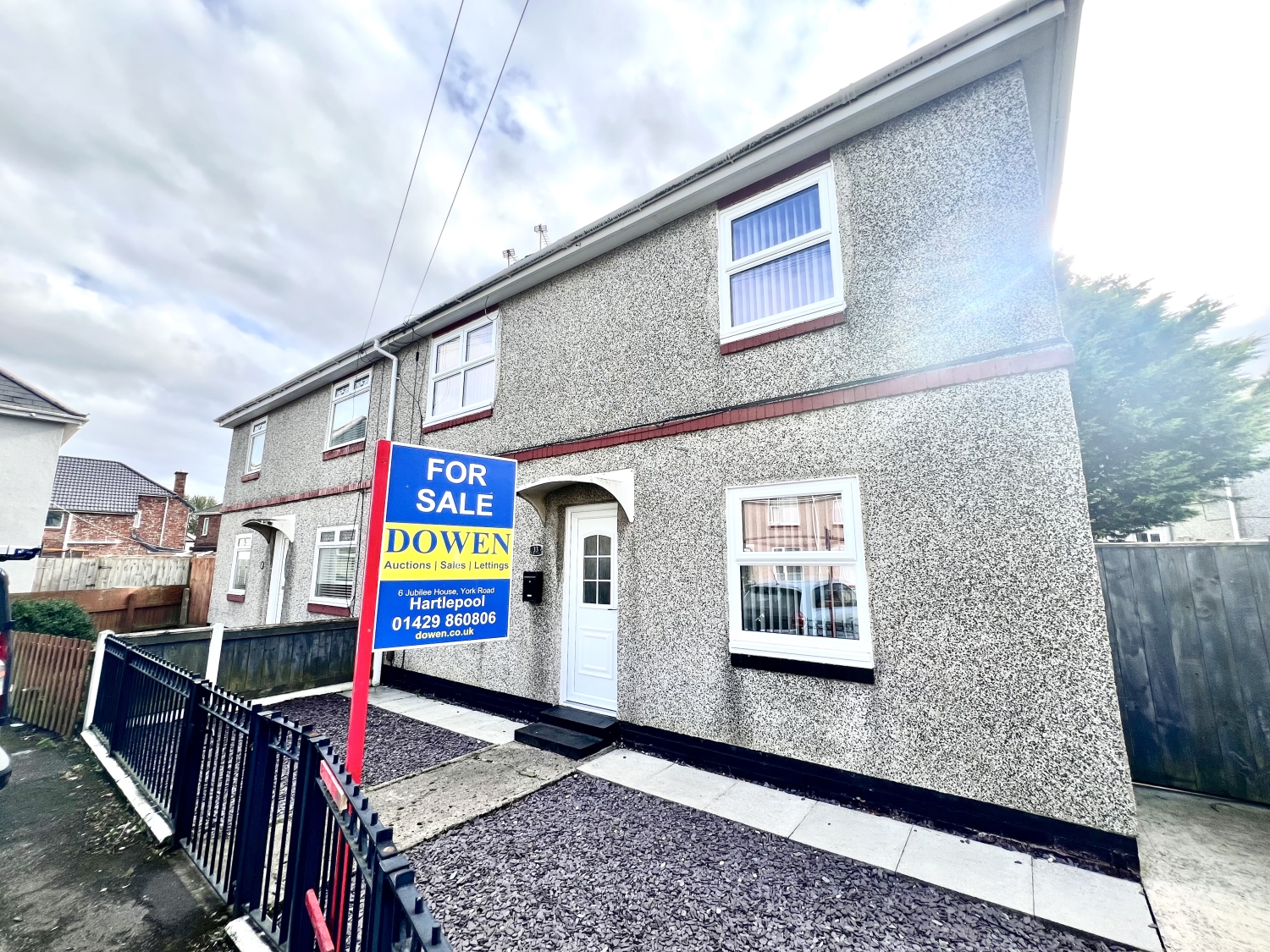 3 bedroom Semi-Detached For Sale