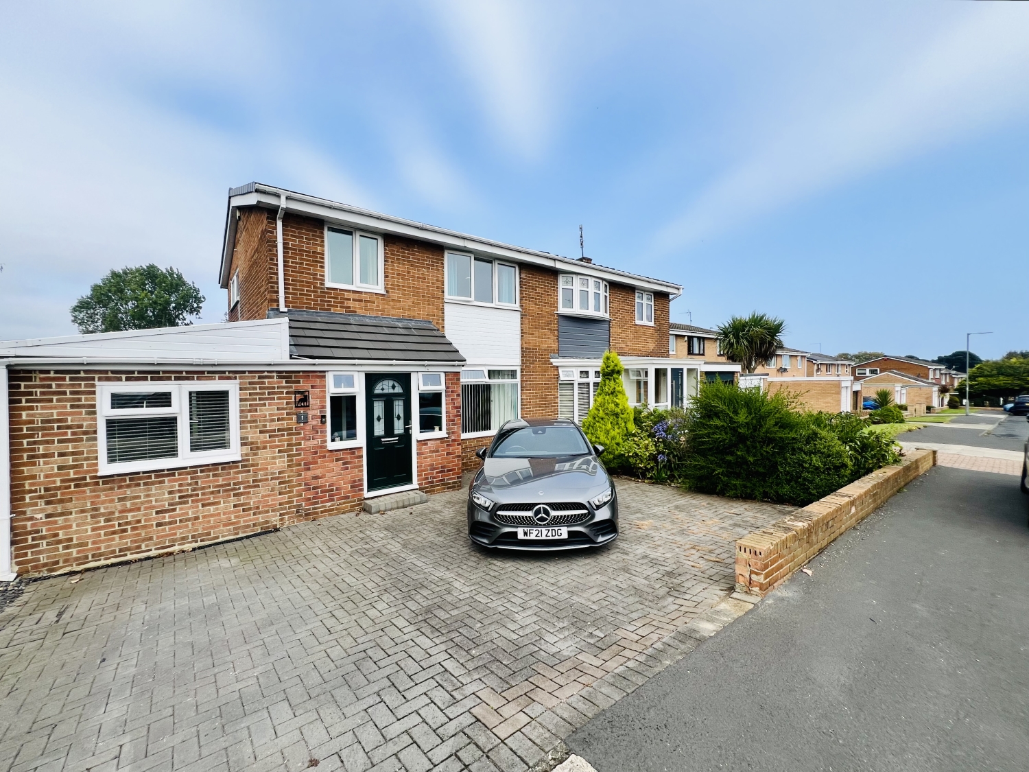 3 bedroom Semi-Detached For Sale