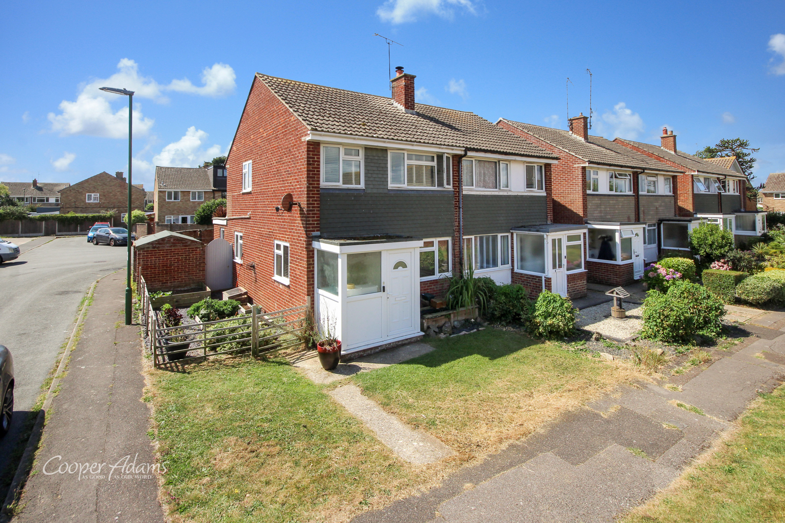 3 bedroom Semi-Detached House SSTC