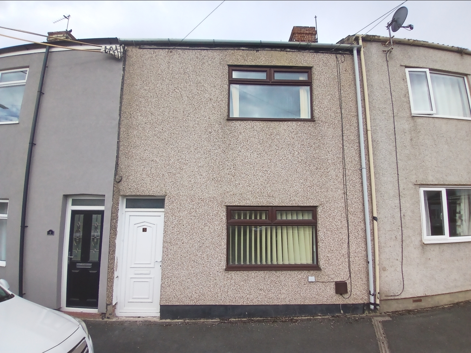 2 bedroom Terraced For Sale
