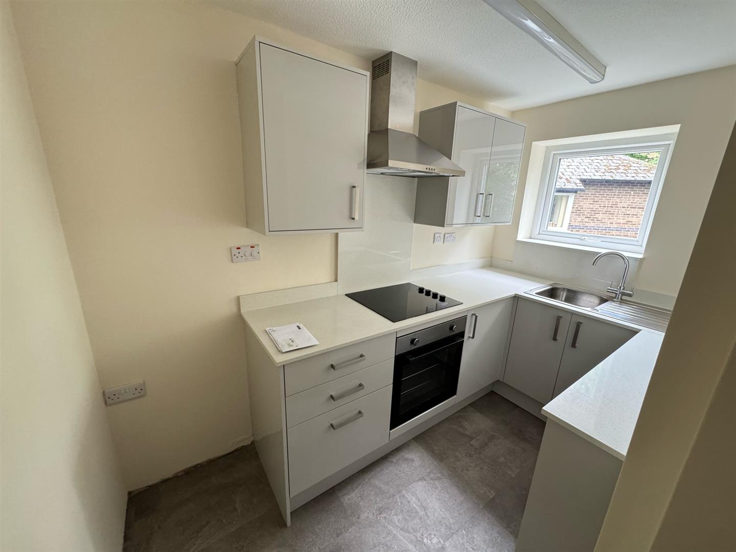 2 bedroom Apartment To Let