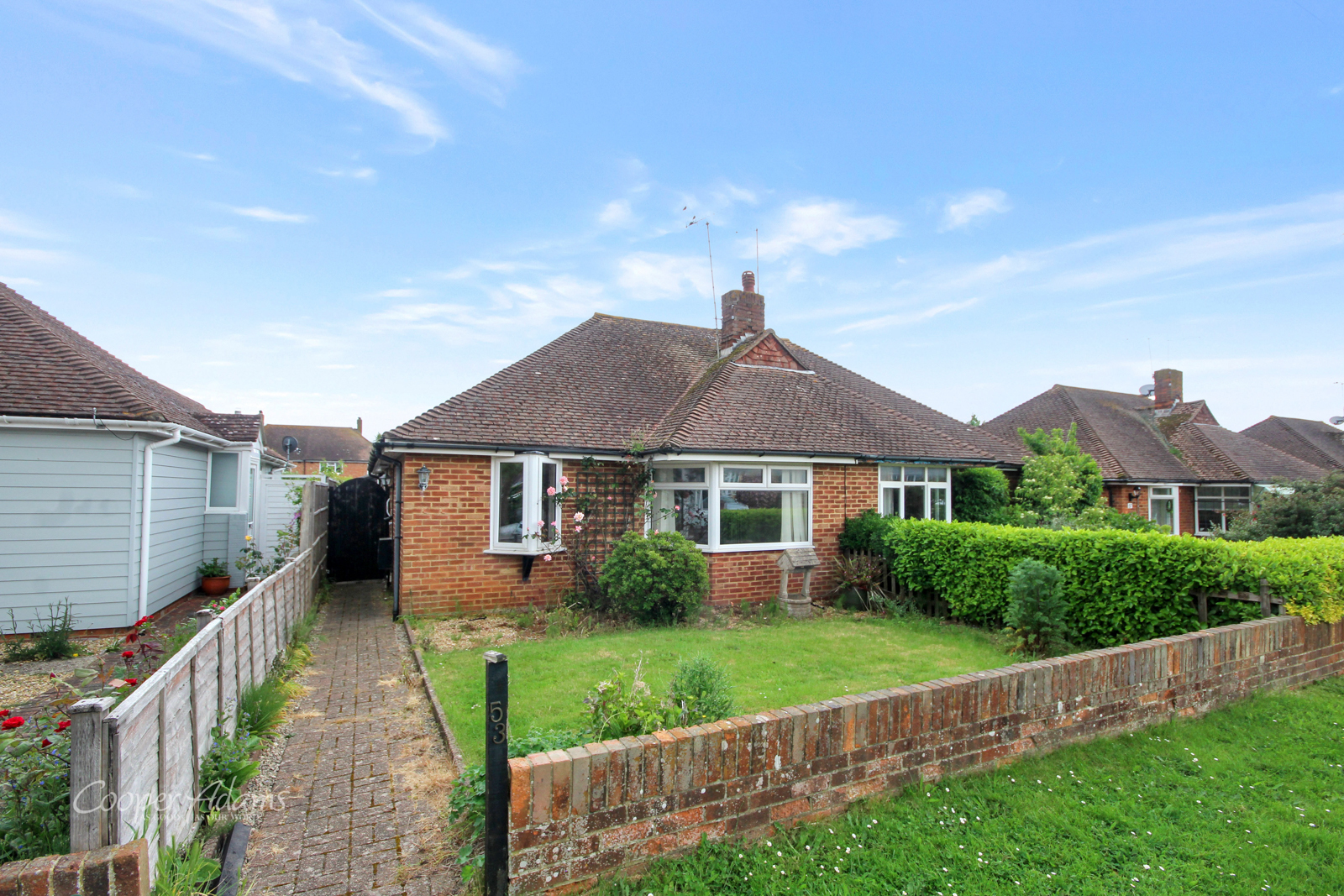 2 bedroom Semi-Detached House Sold