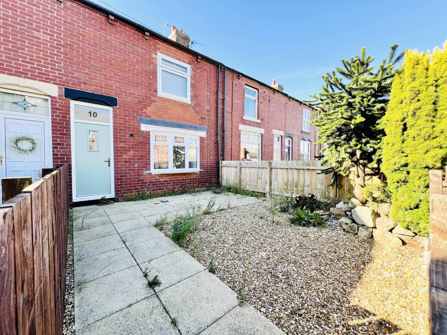 2 bedroom Terraced For Sale