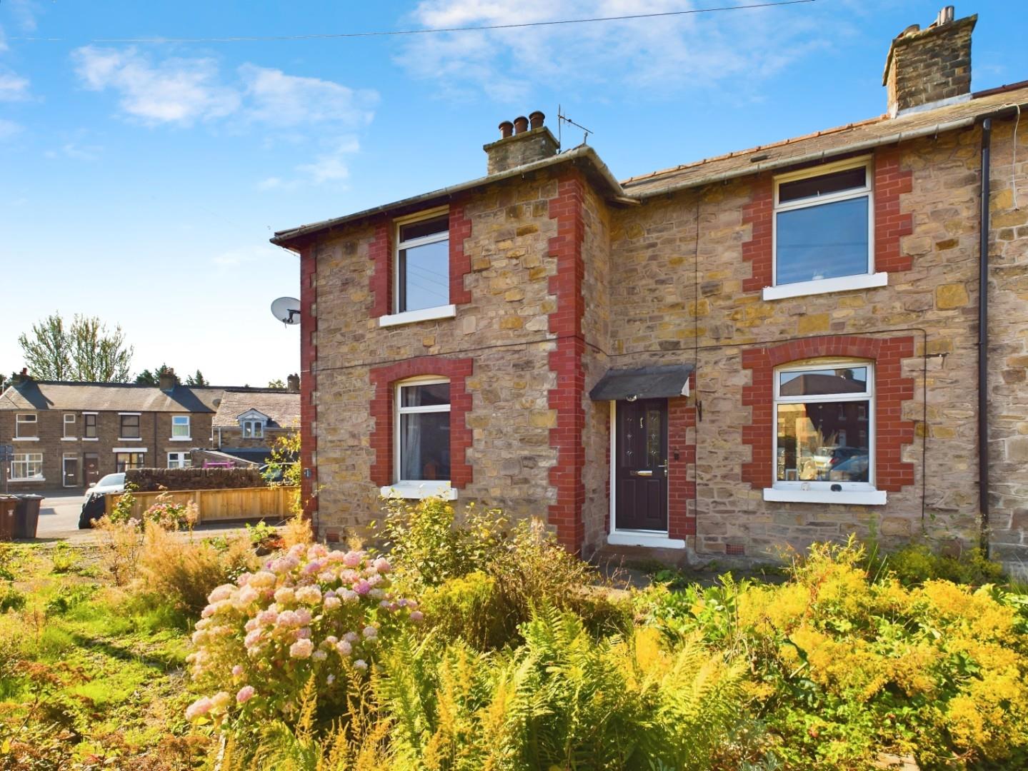 3 bedroom Semi-detached house SSTC