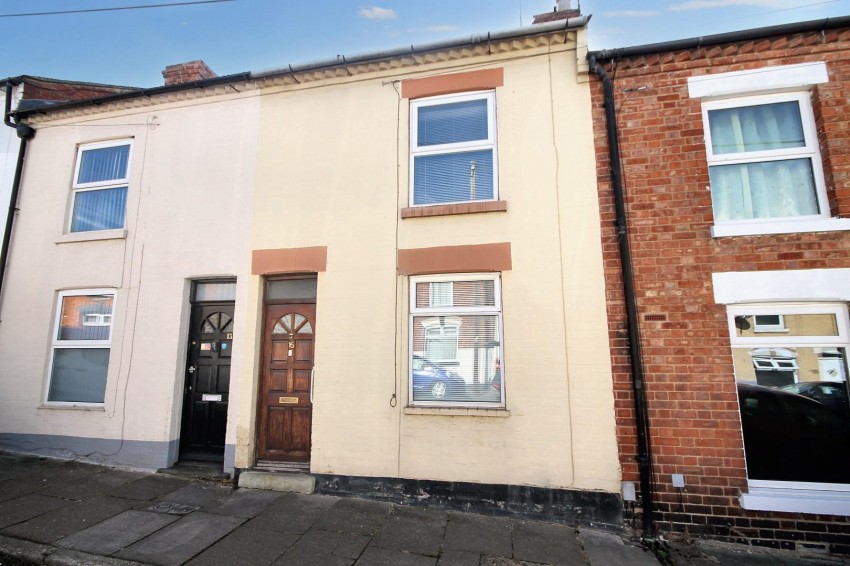 2 bedroom Semi-Detached House For Sale