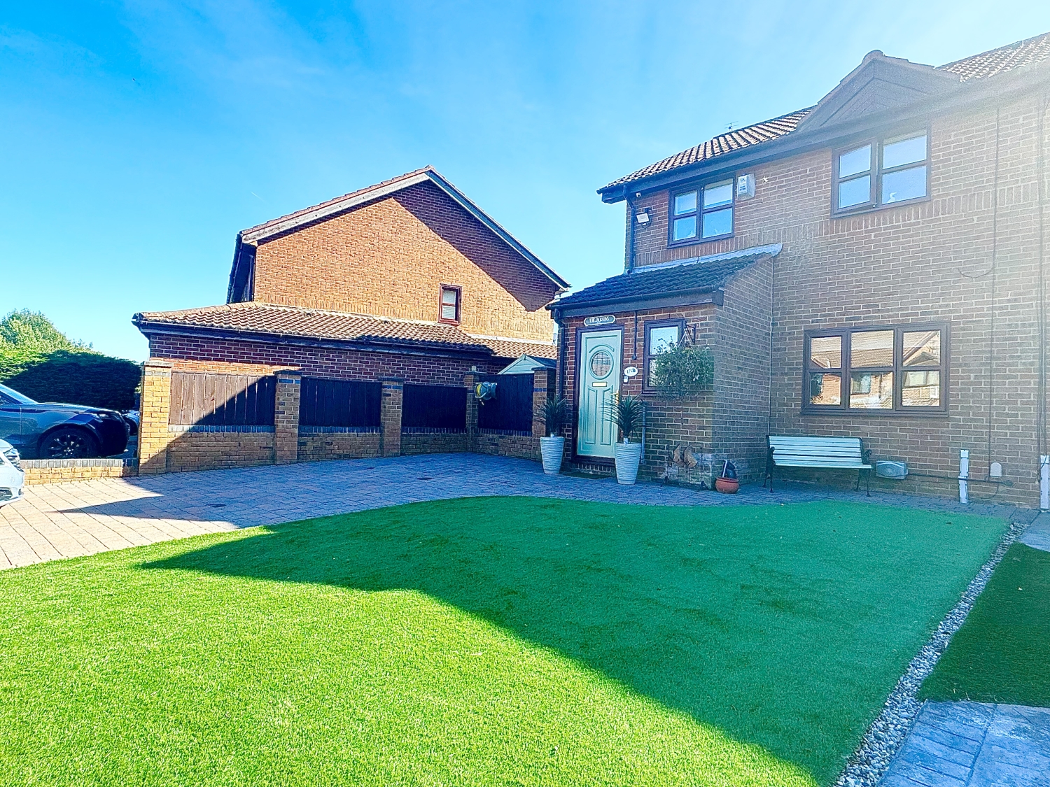 3 bedroom Semi-Detached Under Offer