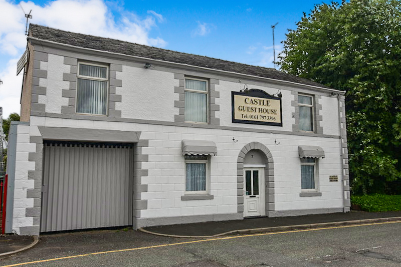 8 bedroom House (unspecified) SSTC