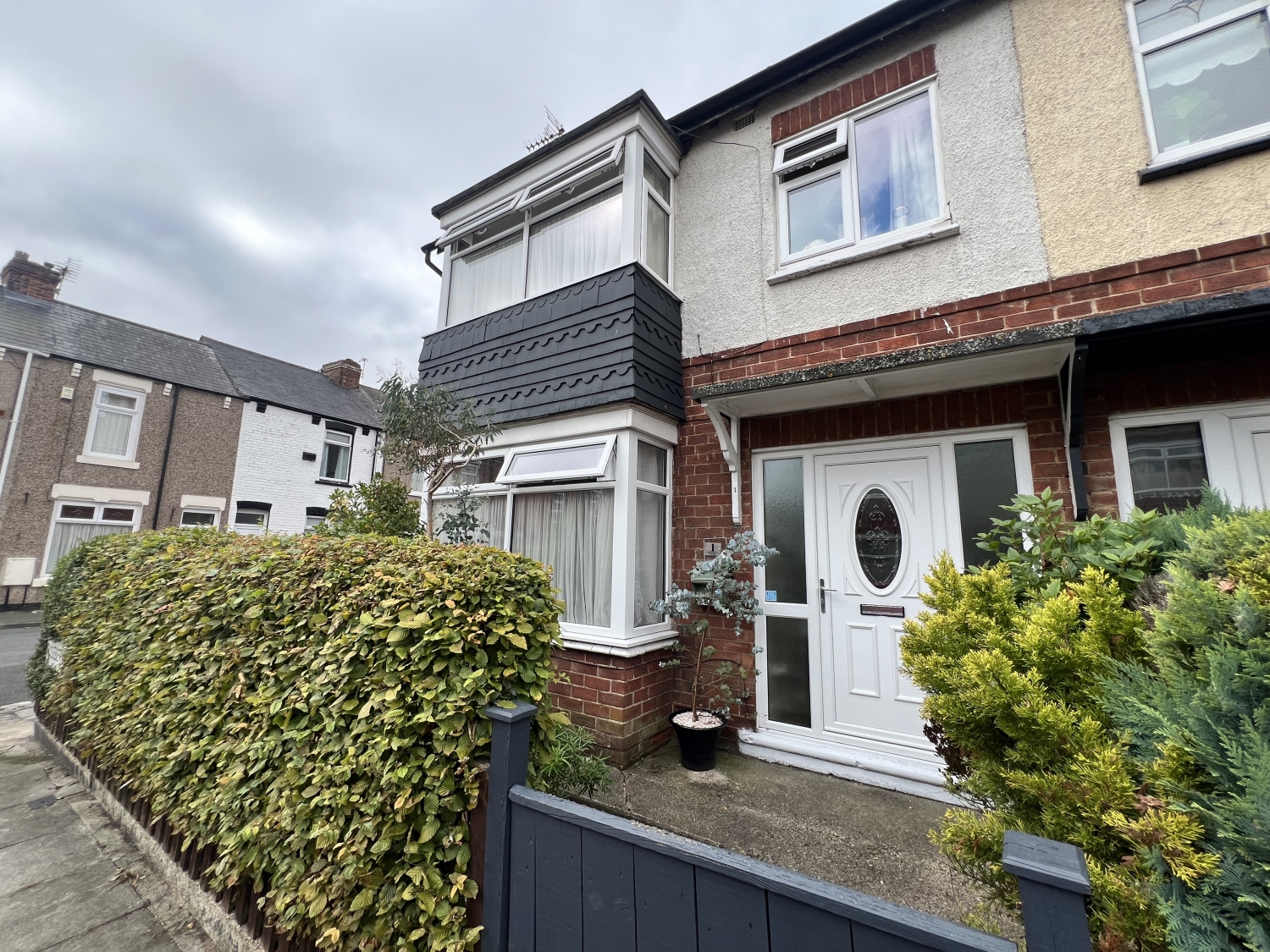 2 bedroom Semi-Detached For Sale